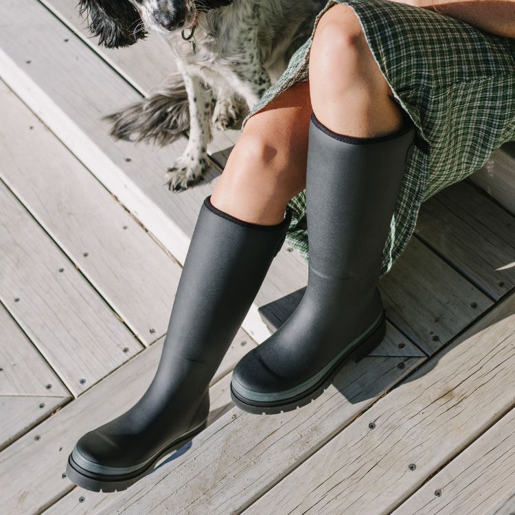 Fergie Tall Wellington Boot // Black
