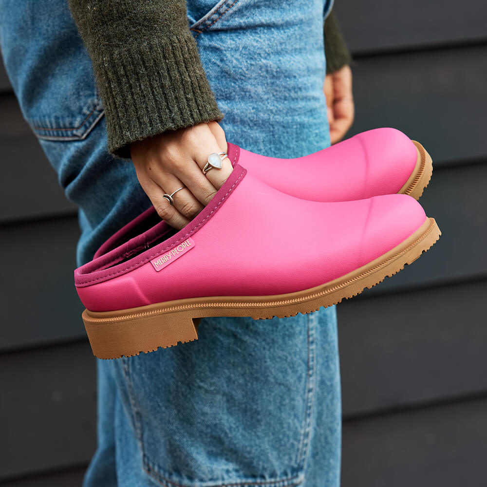 Billie Clog // Fuchsia Pink