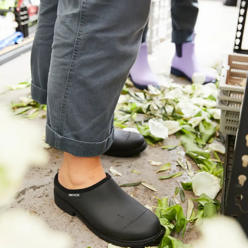 Billie Clog // Black