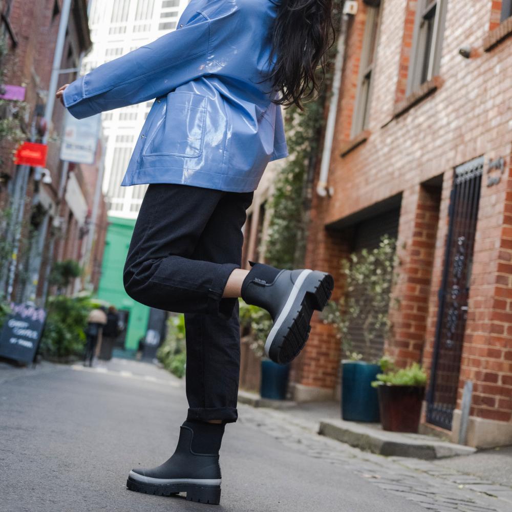 Coat Black Rain Boots Outfit Hunter Boots Rain Jacket Rain Jacket